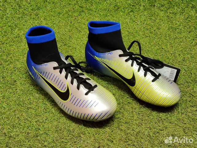 Новые детские футбольные бутсы Nike 35 размер Новые детские футбольные бутсы Nike 35 размер
