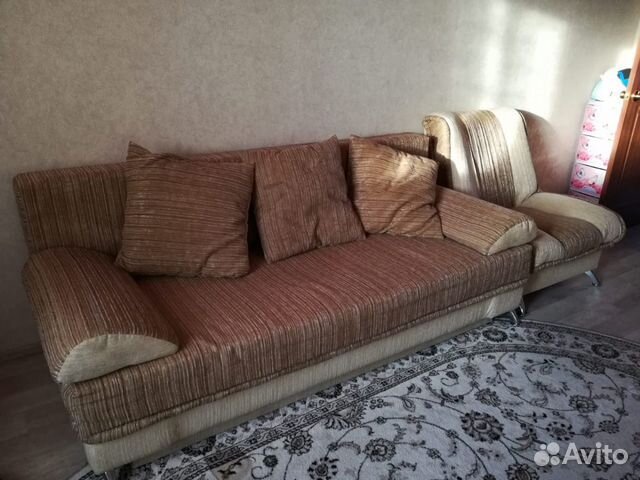 Диван