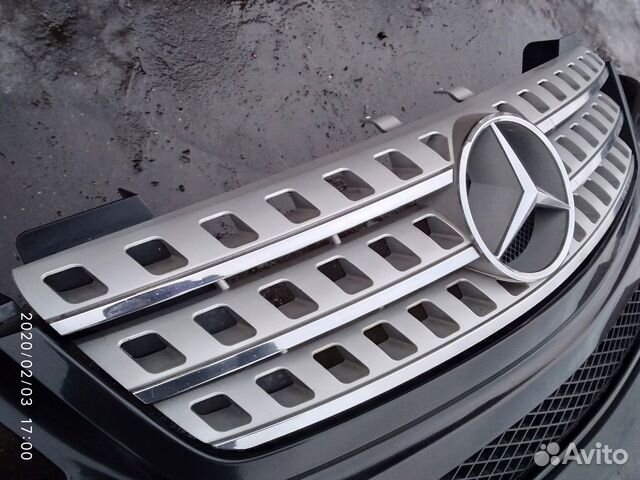 Решетка радиатора Mercedes ML W164 Решетка радиатора Mercedes ML W164