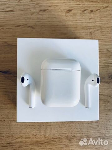 Наушники AirPods