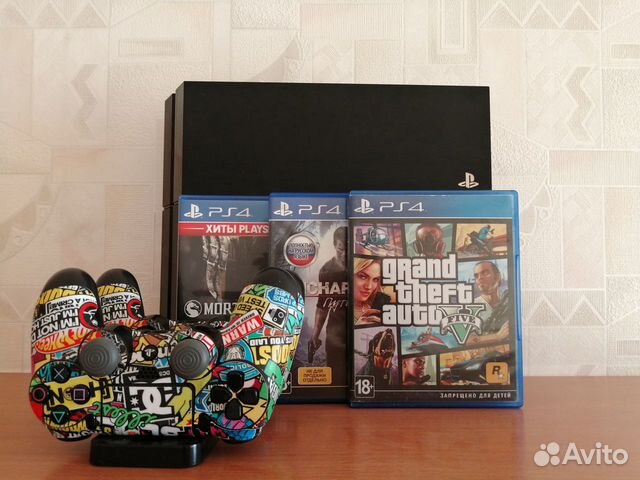 Play Station 4 500 гб + два джойстика