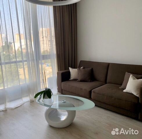 2-к квартира, 80 м², 8/10 эт.