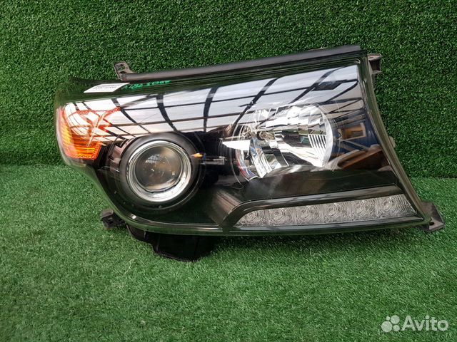 Фара правая Toyota Land Cruiser 200 Brownstone (12