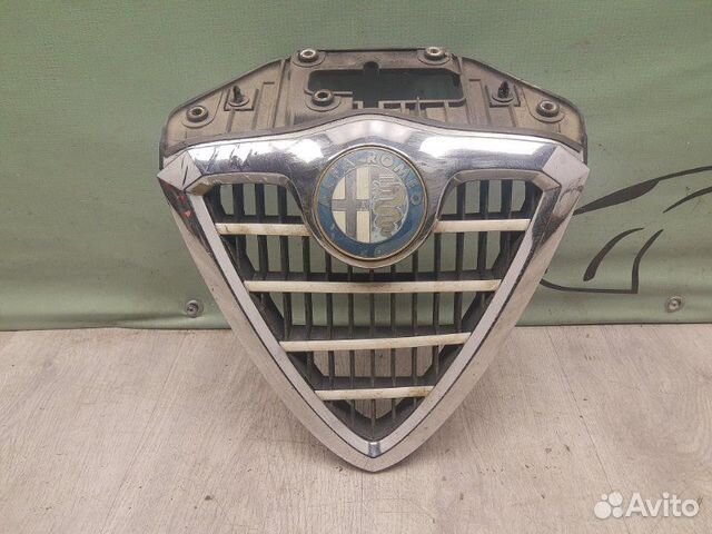 Решетка радиатора Alfa Romeo 156 1997-2005