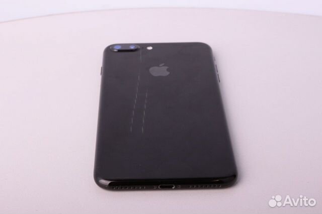 Телефон Apple iPhone 7 Plus 128Gb Jet Black