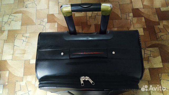 Чемодан на колесах