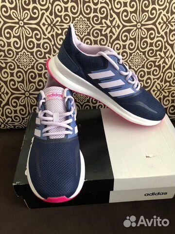 Кроссовки Adidas новые Кроссовки Adidas новые