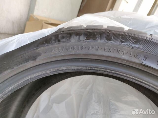 Шины летние Nokian 225/40 R18 (4 шт)