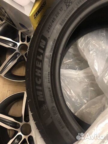 Michelin Pilot Sport 4 R17 245/45 Michelin Pilot Sport 4 R17 245/45