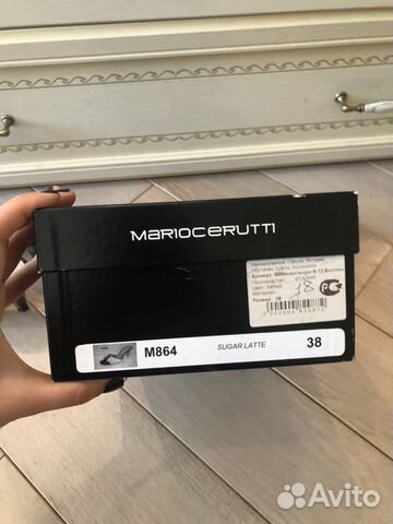 Босоножки на каблуках