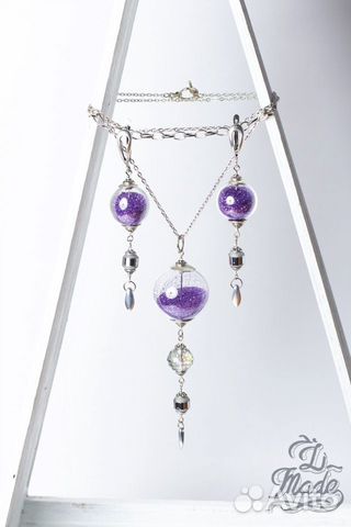 Комплект фиолетовых украшений ручной работы Комплект фиолетовых украшений ручной работы