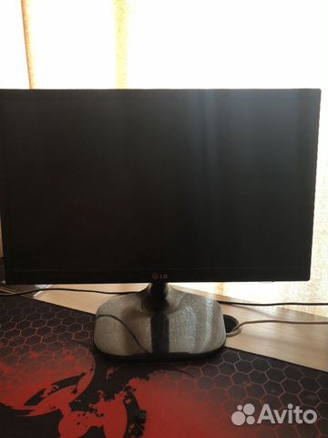 Монитор LG