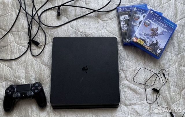 Sony PS4 slim 1trb Sony PS4 slim 1trb
