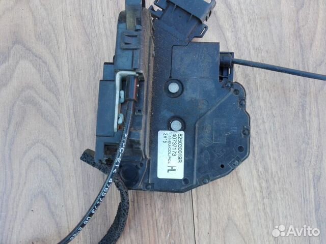 Замок двери задней левой Renault Fluence