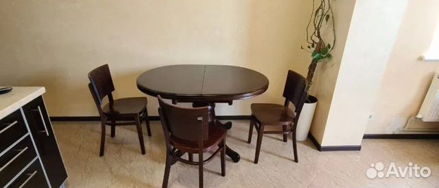 Кухонный раздвижной деревянный стол Кухонный раздвижной деревянный стол