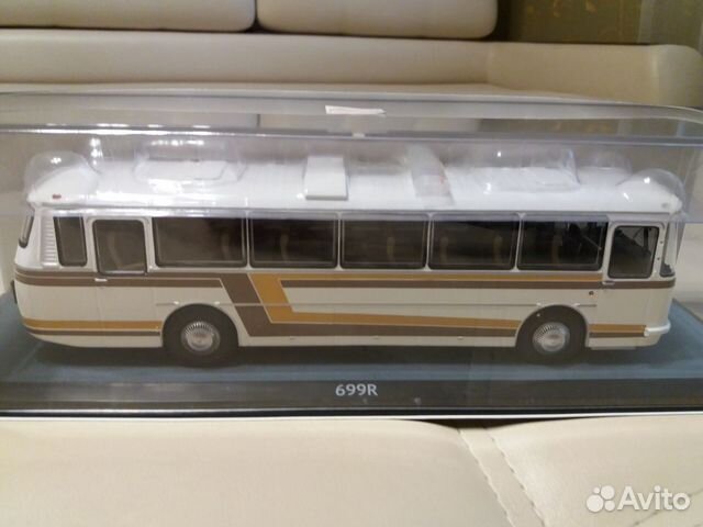 Автобус лаз-699R 1:43