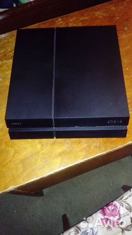 Приставка PS4 500 gb Приставка PS4 500 gb