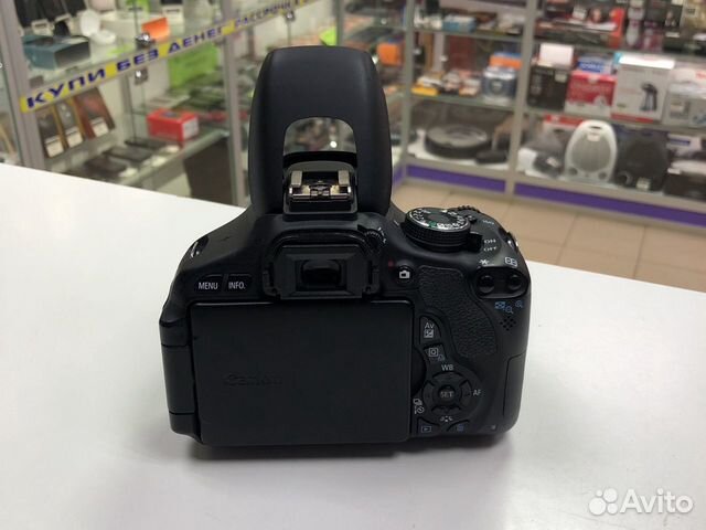 Зеркальный фотоаппарат Canon EOS 600D Зеркальный фотоаппарат Canon EOS 600D