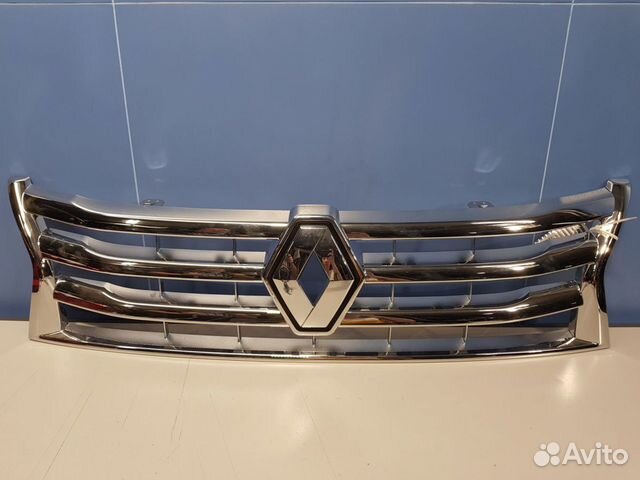 Решетка радиатора Renault Duster