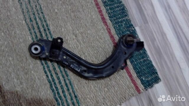 Задний правый рычаг honda civic 4d