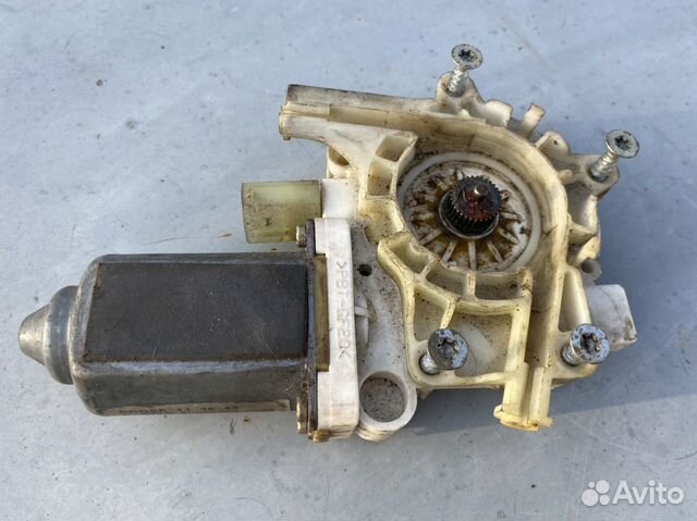 Моторчик стеклоподъемника bmw e39