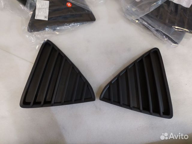 Решетка бампера боковая Ford Focus III