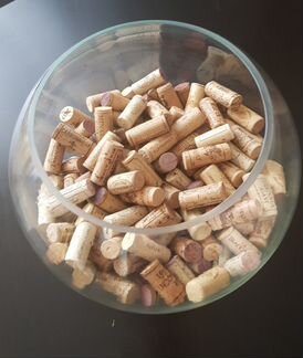 Ваза + винные пробки