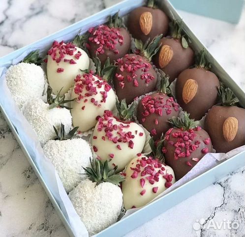 Сладкий букет клубника в шоколаде / цветы