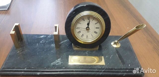 Набор настольный из камня с часами