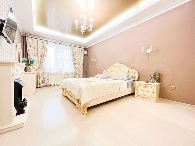 3-к. квартира, 105 м², 8/14 эт.