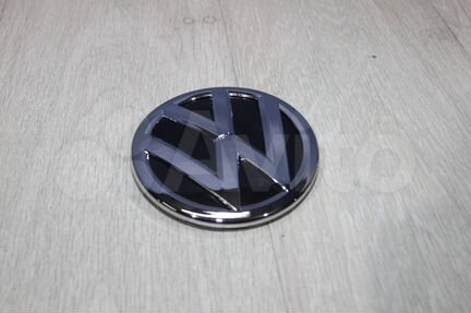 Эмблема решетки радиатора VW Polo c 2015