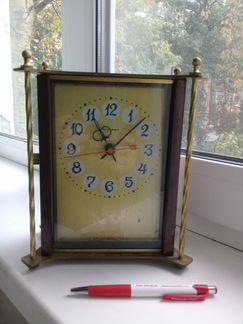 Настольные часы