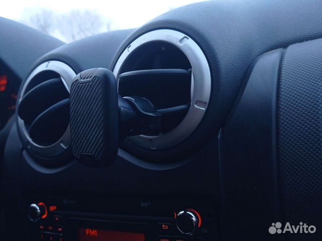 Магнитный держатель для телефона