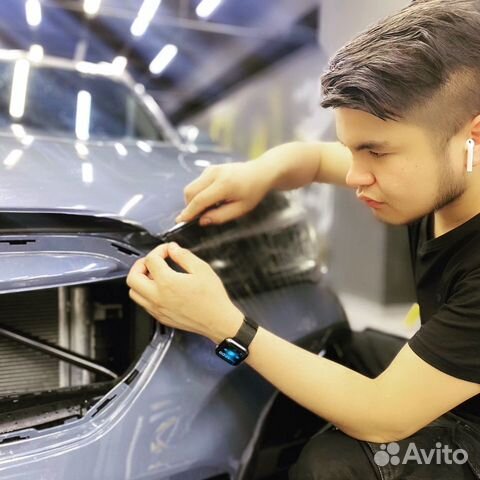 Винильщик оклейщик автомобилей