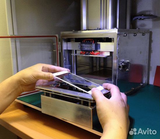 Переклейка стекла на iPhone