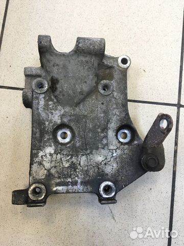 Кронштейн вспомогательных агрегатов Nissan Almera