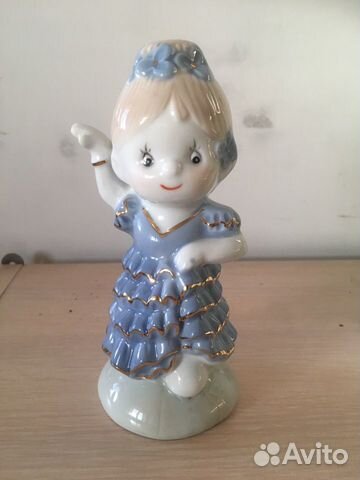 Девочка фарфоровая
