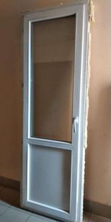 Дверь пластиковая б/у