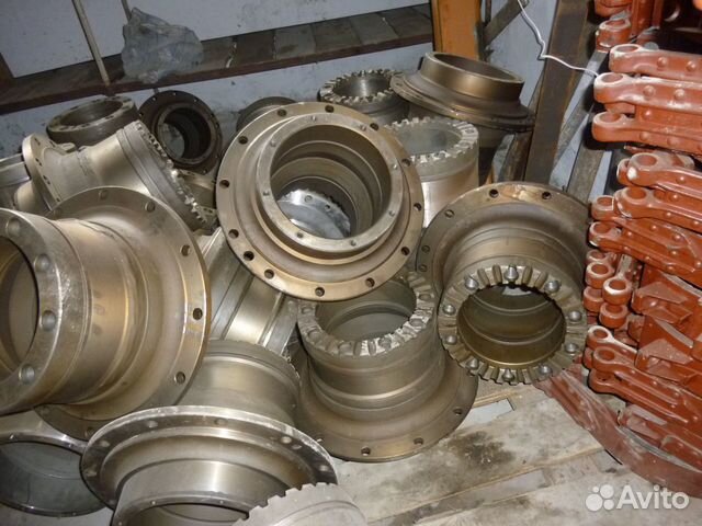 опорный каток бульдозера т-170 на втулках. запчасти чтз. запчасти на бульдозер т 170. запчасти чтз. кпп 24-12-1сп.