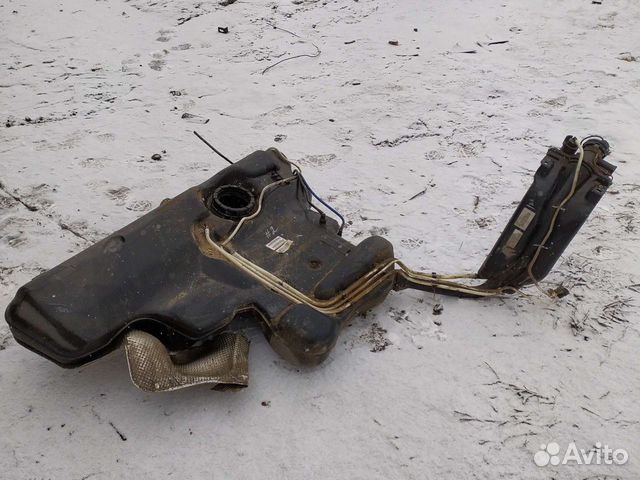 Бензобак volkswagen polo 2014 год