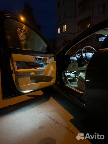 Подсветка передних дверей Jaguar XF