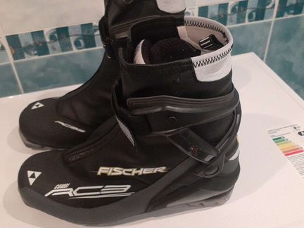 Комплект : Лыжи,ботинки,палки Фишер