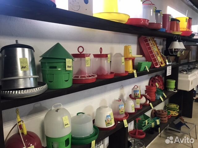 Кормушки и поилки