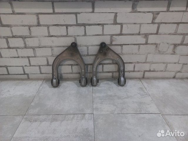 Рычаги передние верхние Mercedes E320 Cdi W211
