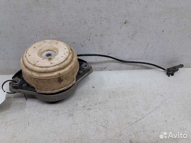 Кронштейн двигателя правый Mercedes-Benz Gl-Class