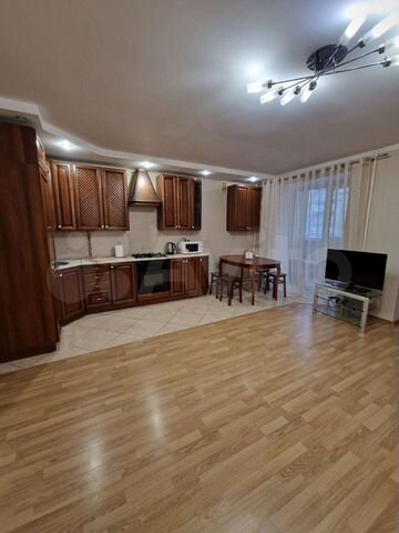 3-к. квартира, 80 м², 4/5 эт.