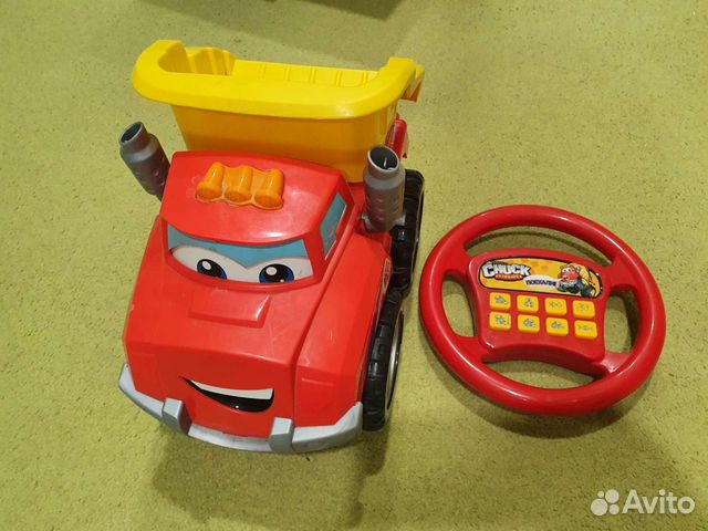 Грузовичок Чак акробат и руль со звуковым кнопками