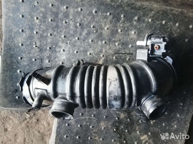 Патрубок воздушного фильтра Toyota Camry V40 2azfe