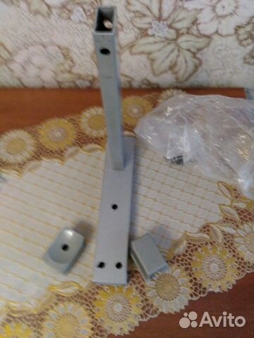 Полка с кронштейном для небольшого телевизора и др