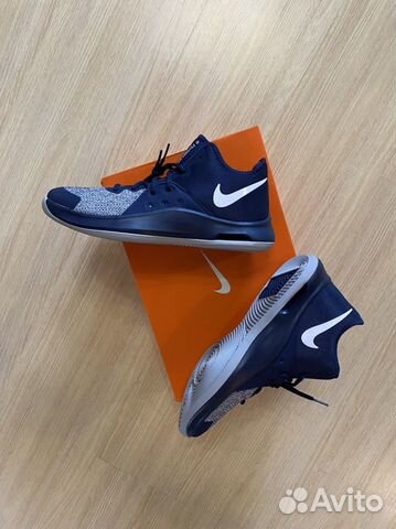 Баскетбольные кроссовки Nike Air Versitile III